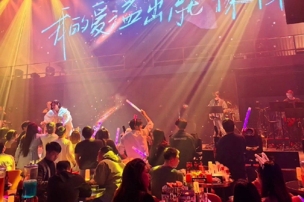 武漢夜生活有哪些好去處？桑拿與夜網(wǎng)論壇告訴你答案
