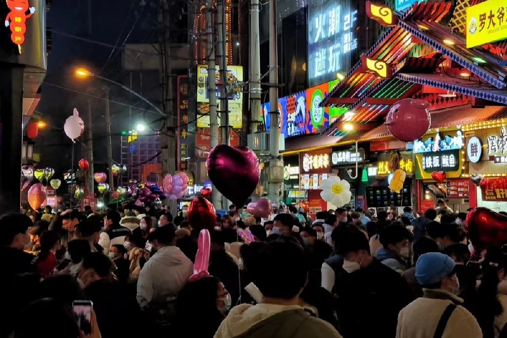 如何玩轉(zhuǎn)武漢夜生活？夜網(wǎng)論壇和桑拿達(dá)人分享獨(dú)家攻略